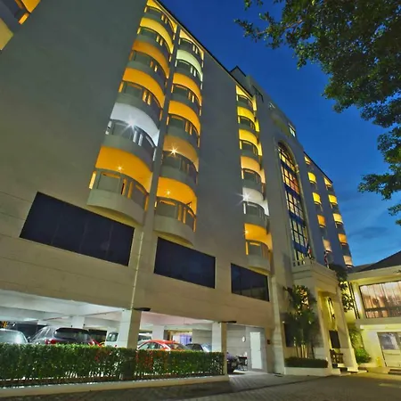 Le Club At Chateau De Sukhumvit 56 Hotel